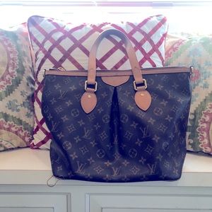 🍃🌹Authentic Louis Vuitton Palermo🌹🍃